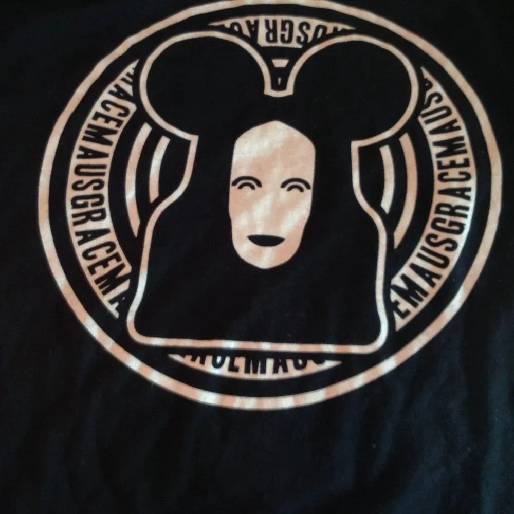 Christopher LEE SAUVE  T-Shirt NOS Grace Maus Coddington Collectible  pOP art